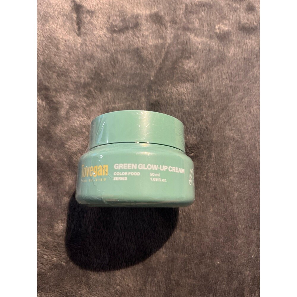 Tovegan green glow-up cream